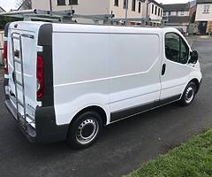 07 OPEL VIVARO Doe