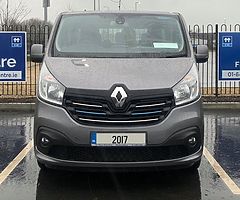 2017 9 seat Renault traffic
