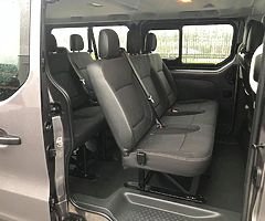 2017 9 seat Renault traffic - Image 4/9