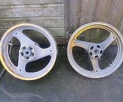 B6 wheels good shape
