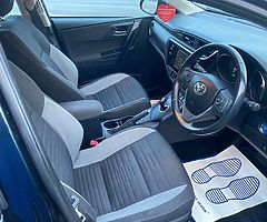2016 TOYOTA AURIS BUSINESS EDITION HYBRID - Image 8/10