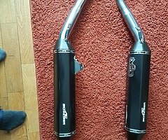 twin exhaust for k 1600 gt are gle