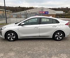 2018 68 HYUNDAI IONIQ SE VAT QUAL - Image 8/10
