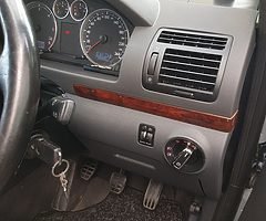 2006 Volkswagen Atlas - Image 4/10