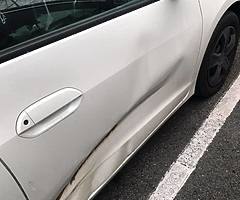 Not selling, looking for Honda Insight drivers door, white pearl color