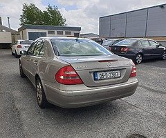 2005 Mercedes-Benz E-Class - Image 3/4