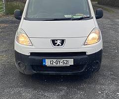 Peugeot partner. 2012. 3 seater