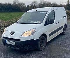 Peugeot partner. 2012. 3 seater