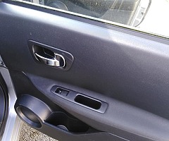 08 Nissan Qashqai - Image 8/10