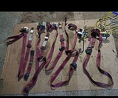 Toyota G6 RED seat belts - Image 3/3