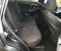 TOYOTA RAV - Image 9/10