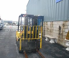 FOR SALE: Hyster Fork Lift
