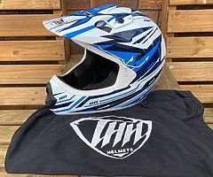 Moto Cross Helmet - Image 1/3