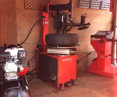 Mobile tyre van - Image 7/8