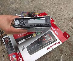 Pioneer radio