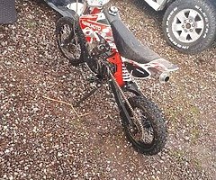 Yx pitbike