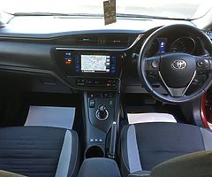 2017 TOYOTA AURIS HYBRID BUSINESS EDITION - Image 6/10