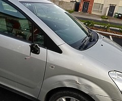 Toyota Corolla verso 2007 - Image 8/9