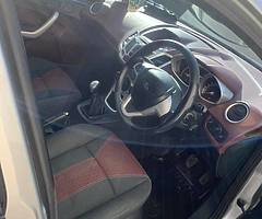 Ford Fiesta 2011 - Image 8/8