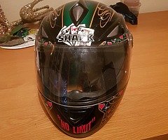 Motorbike helmet - Image 2/4