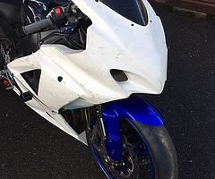 GSXR race fairing and screen