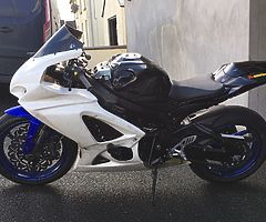 GSXR race fairing and screen - Image 2/3
