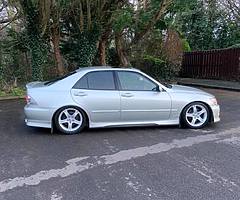 2002 Lexus IS 200 - Image 5/10