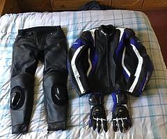 Motorcycle 2piece leathers and helmets for sale - Image 6/6
