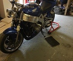 Honda fireblade streetfighter with and R1 tail