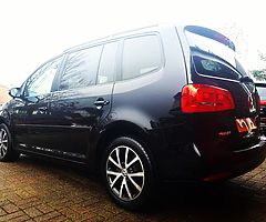 2015 VW Touran 1.6 TDI SE-Lux - Image 3/10