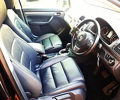 2015 VW Touran 1.6 TDI SE-Lux - Image 7/10