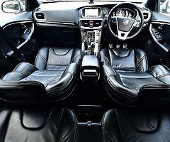 Volvo V40 R-Design 2.0 Diesel 2015 (152) - Image 4/9
