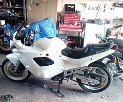 1991 Suzuki gsx600f - Image 4/4