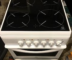 50cm Indesit Electric Cooker