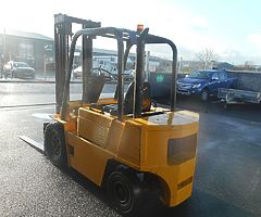 FOR SALE: Caterpillar Fork Lift - Image 6/8