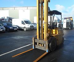 FOR SALE: Hyster Fork Lift