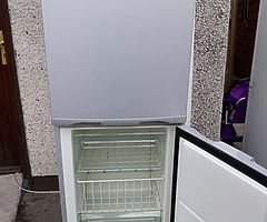 Zanussi Fridge Freezer - Image 2/5