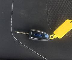 2016 Ford Focus 1.5tdci Zetec Edition with Navigation - Image 4/10