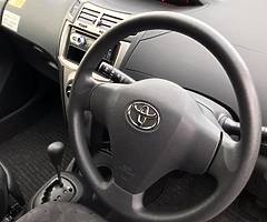 2010 Toyota Vitz 1.0 petrol (very low km) - Image 4/7
