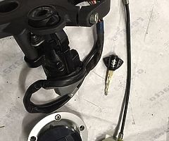 06-10 gsxr 600/750 parts - Image 9/10
