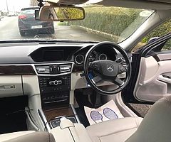 Mercedes E220 - Image 6/9