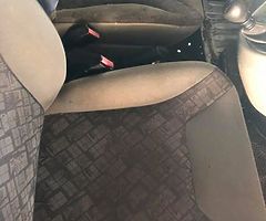 2007 Traffic 2.0 M9R engine box etc - Image 5/10