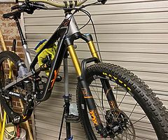 Medium YT Jeffsy CF Pro Race 2017 160mm travel all round