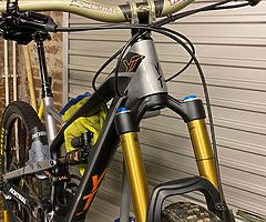 Medium YT Jeffsy CF Pro Race 2017 160mm travel all round