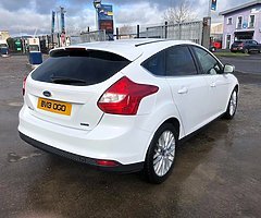 FORD FOCUS
