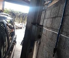 Single phase 2post lift