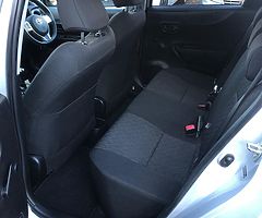 2013 Toyota Yaris Finance this car from €35 P/W - Image 7/10