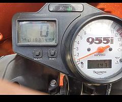 2004 9triumph daytona 955i ss