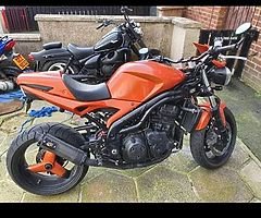 2004 9triumph daytona 955i ss - Image 5/5