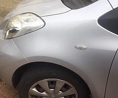 2010 toyota yaris luna - Image 4/5